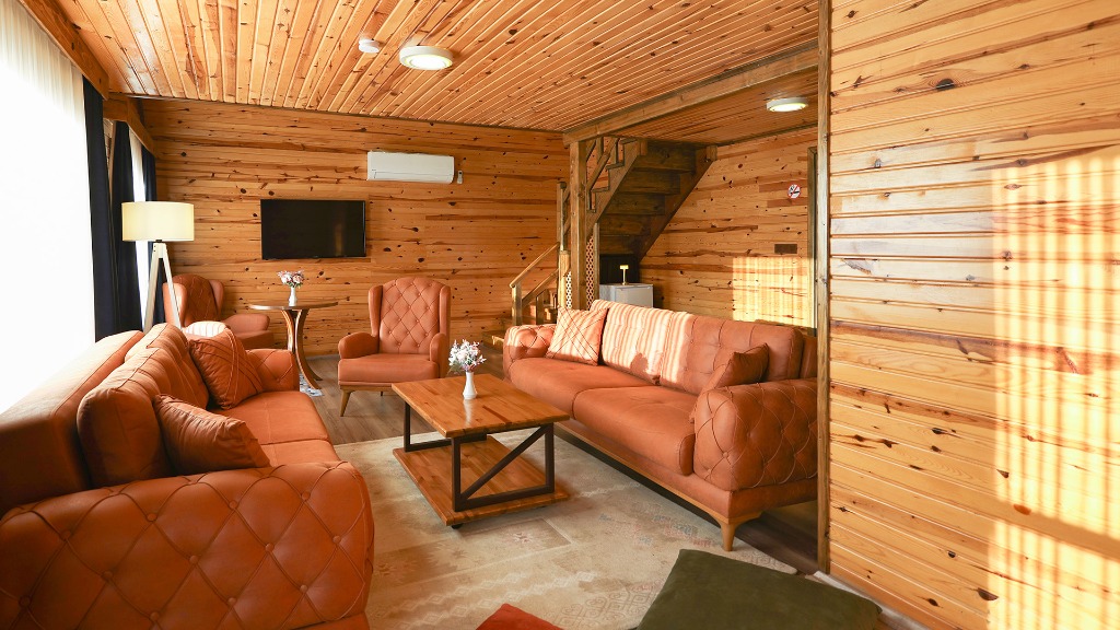 Suite — Salon